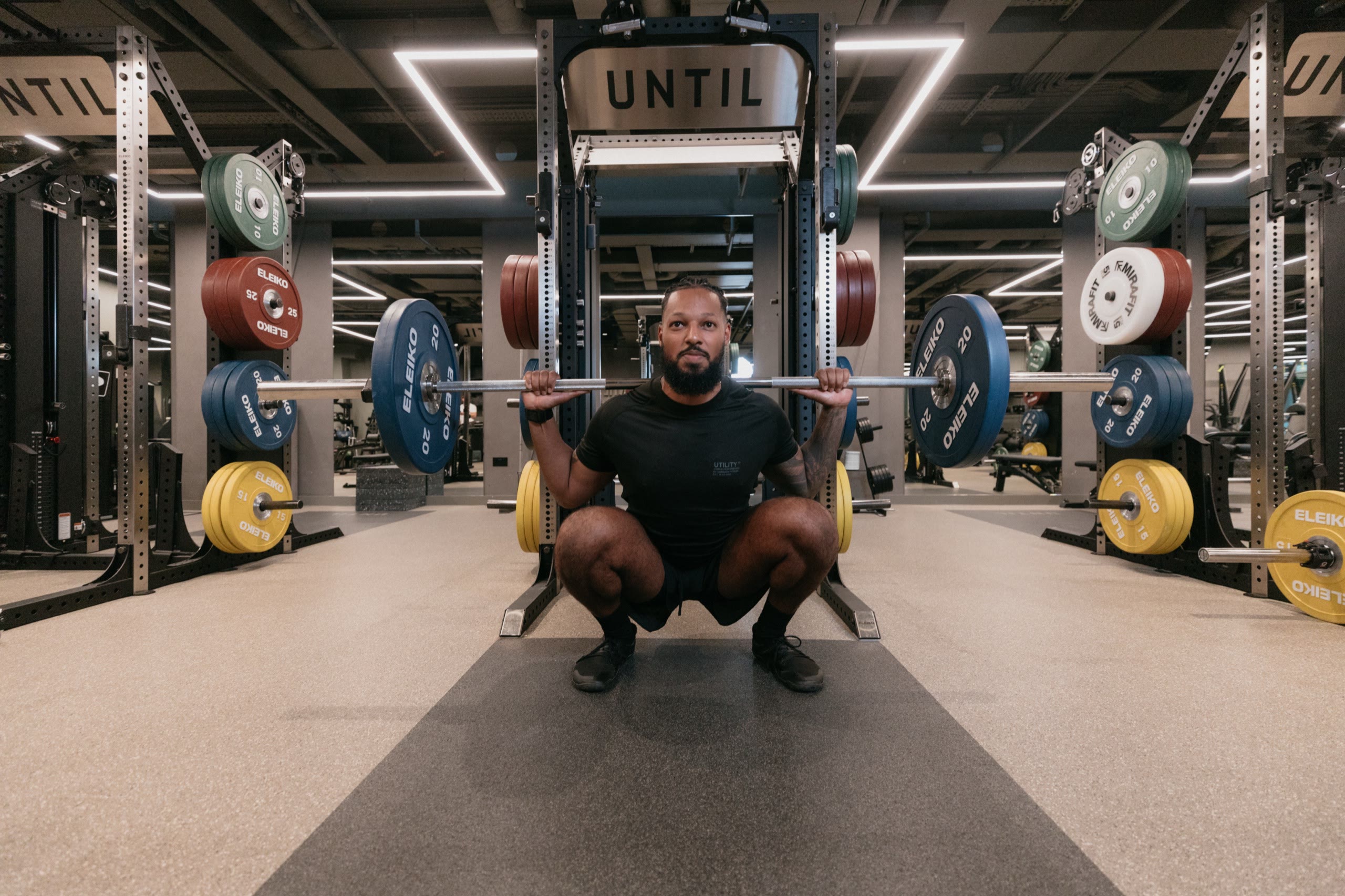 An athlete training with Remaker in the gym